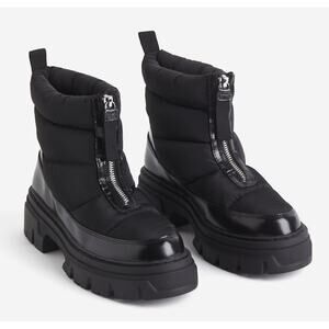 NWOT H&M Warm Lined Padded Boots Womens 9.5 Chunky Platform Black